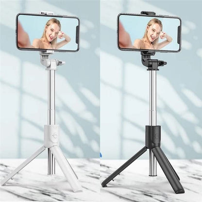 Q07 Selfie Stick with Selfie Remote and Selfie Light Compatible with Any Mobile Phone (Black)