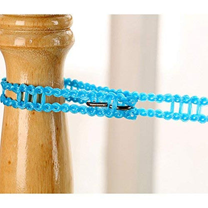 5 Meters Windproof Anti-Slip Clothes Washing Line Drying Nylon Rope with Hooks 5 Meter Nylon Clothesline Rope (Color May Vary)